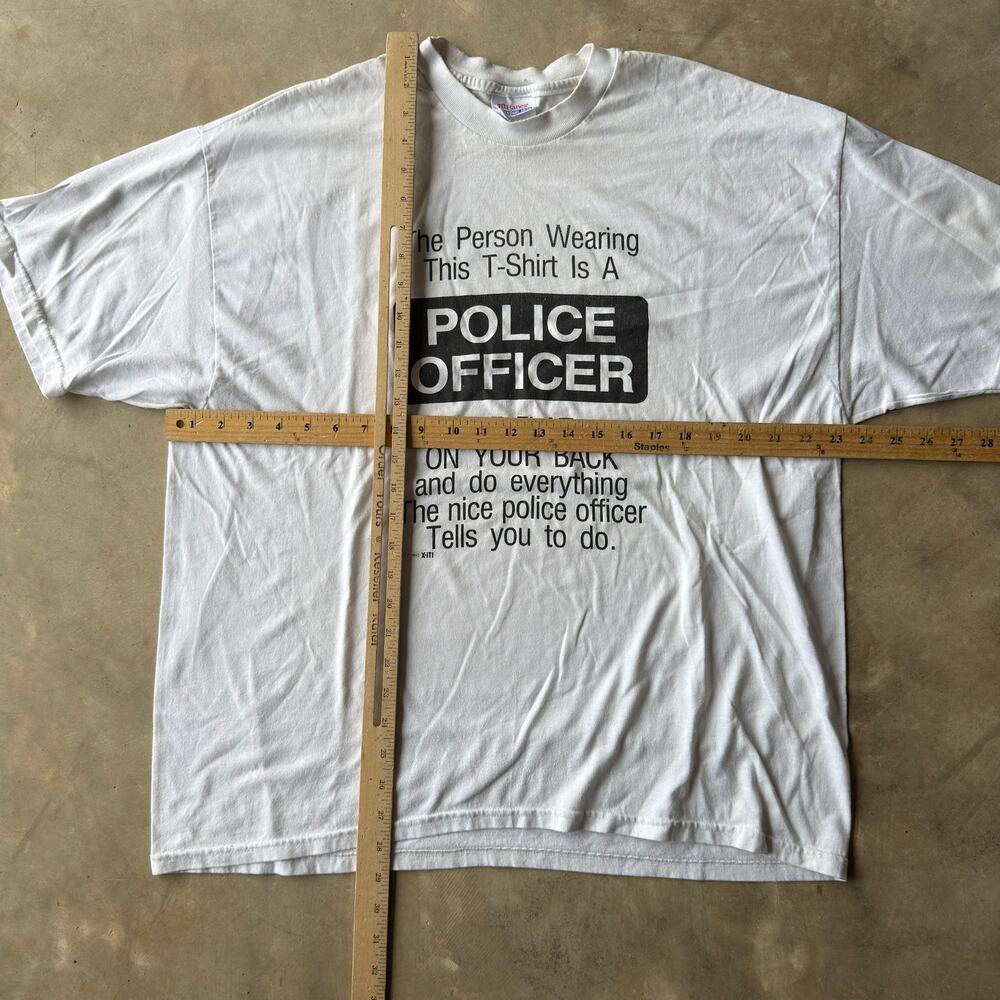 VINTAGE POLICE OFFICER FUNNY HUMOR PARODY TEE SHIRT WHITE GRAPHIC MENS XL 90S - Picture 3 of 5